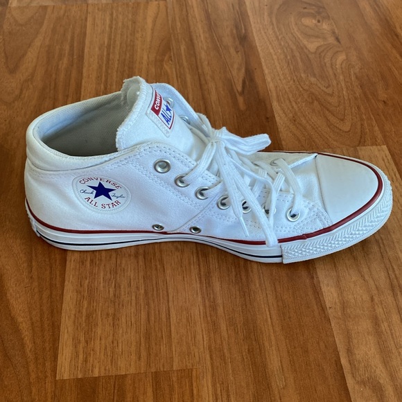 ❤️ Converse White Canvas Size 9.5 Sneakers Box included - Picture 8 of 14